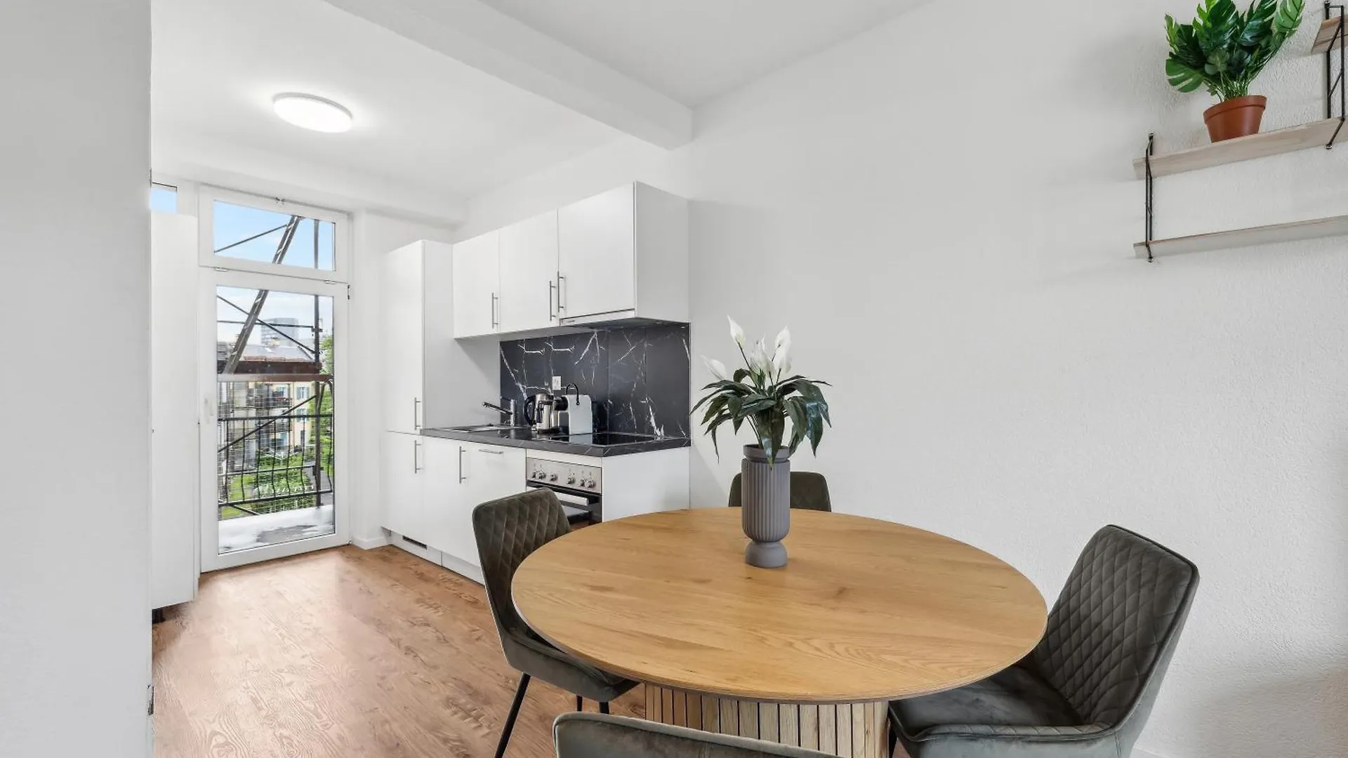The R Apartment Otilia Basilea 0*,  Svizzera